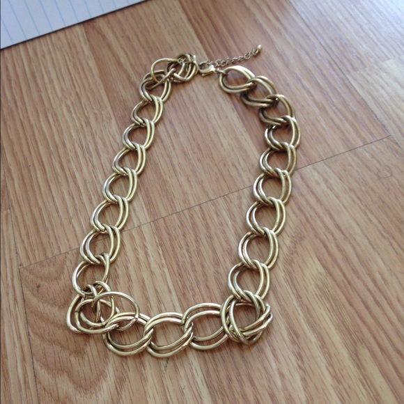 gold chunky necklace