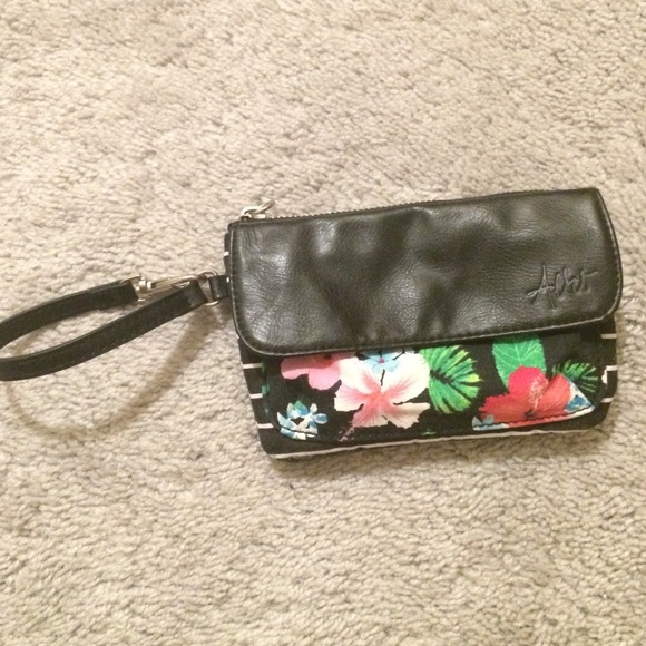 Wristlet