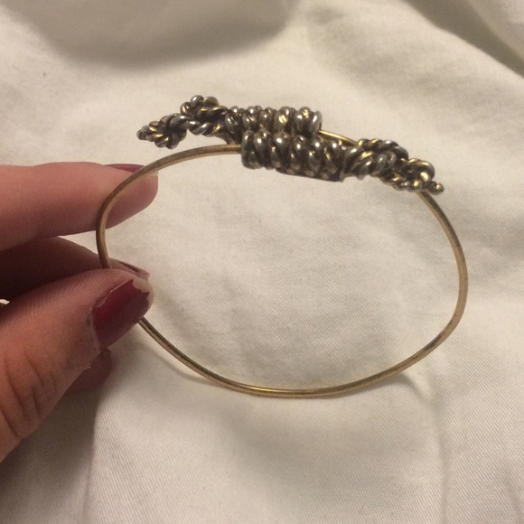 knotted love wrap - Picture 2 of 2