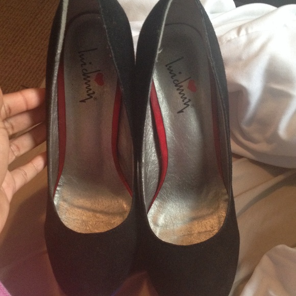 Heels - Picture 2 of 2