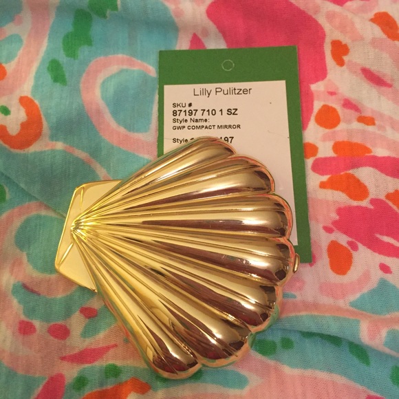 NWT Shell Compact Mirror