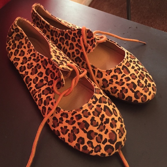 Brand new cheetah flats