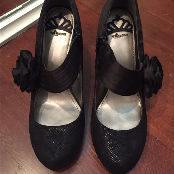 Black Fergalicious pumps - size 8