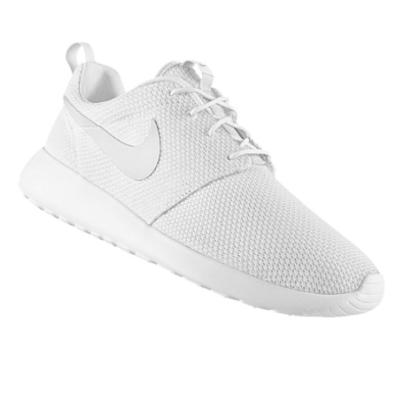 All white Nike Roshe Runs! - Picture 1 of 4