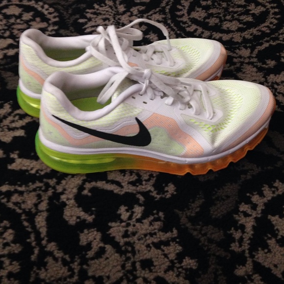 Nike AirMax men's sz 11.5 wore once like new