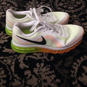 Nike AirMax men's sz 11.5 wore once like new