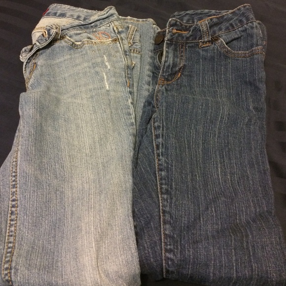 2 pairs of Aeropostale Jeans