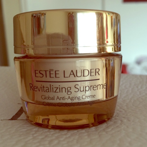 Revitalizing Supreme Anti-Aging Creme