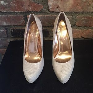 BCBG generation stilettos