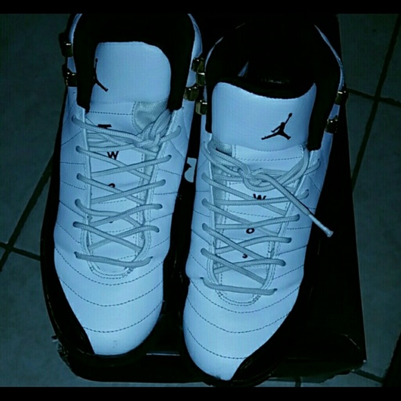 Jordan 12 taxi