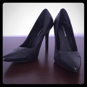 BCBG BLACK STILETTO
