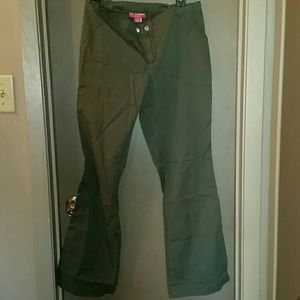 DONATING 7/31....Liz Lange Maternity pants