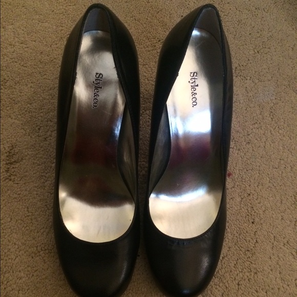 Formal Heels - Picture 1 of 2