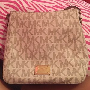 Michael Kors Over the shoulder messenger bag