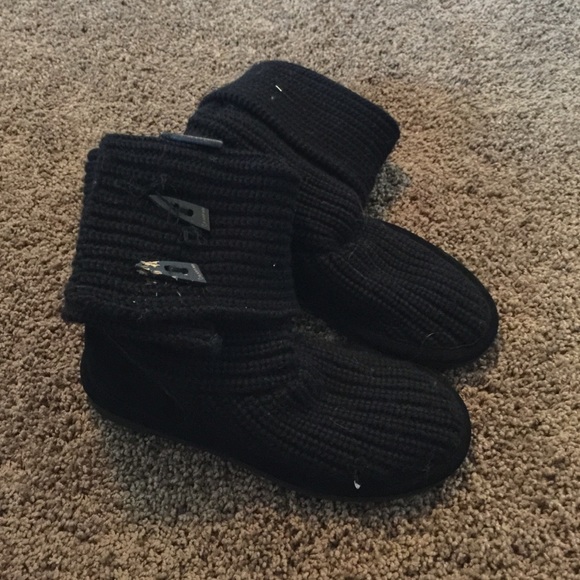 Bear paw knit boots