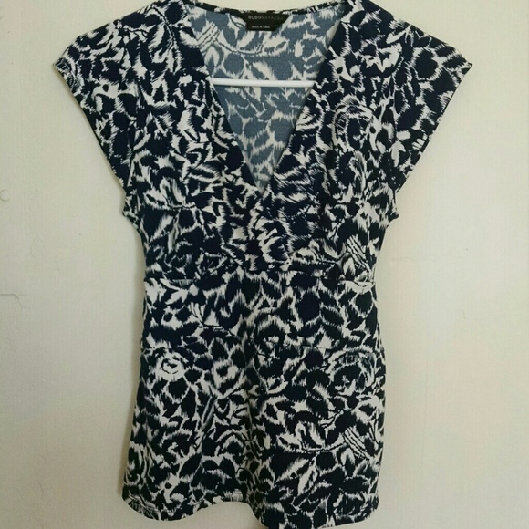 BCBG top