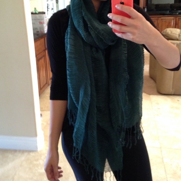Charming Charlie Scarf! 💚 - Picture 2 of 3