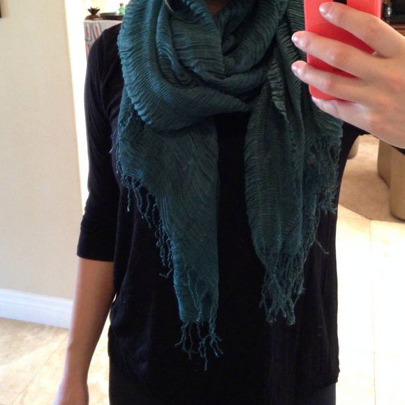 Charming Charlie Scarf! 💚 - Picture 3 of 3