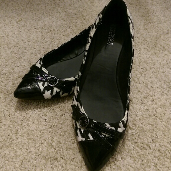 Kenneth Cole Reaction houndstooth flat - Picture 2 of 4