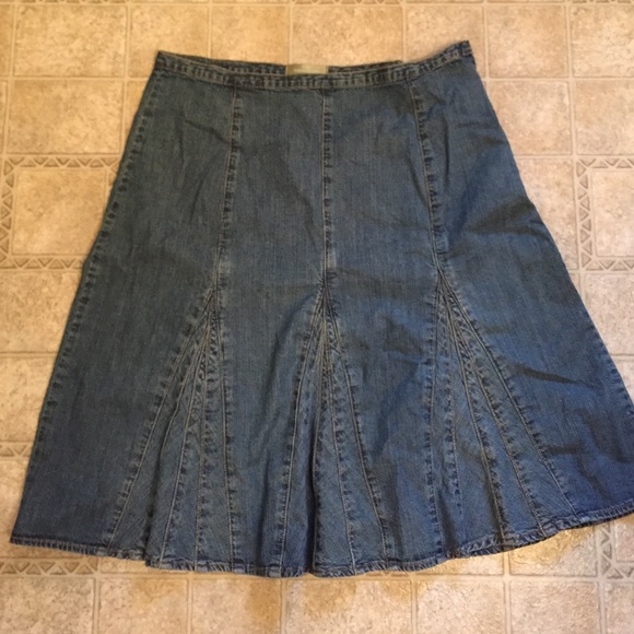 Territory Ahead Skirt