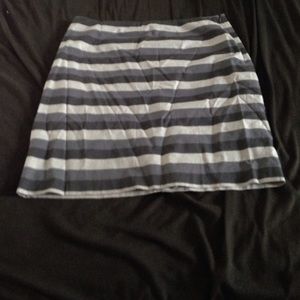 Stripes gray skirt