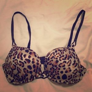 Victoria's Secret 34B bombshell push up bra