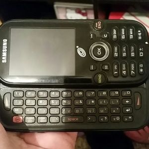 A samsung flip up phone