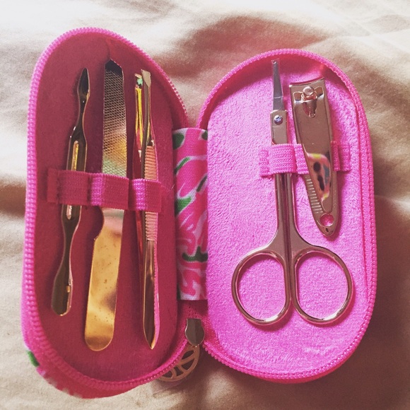Never used Manicure Set in Biggest Fan Medium
