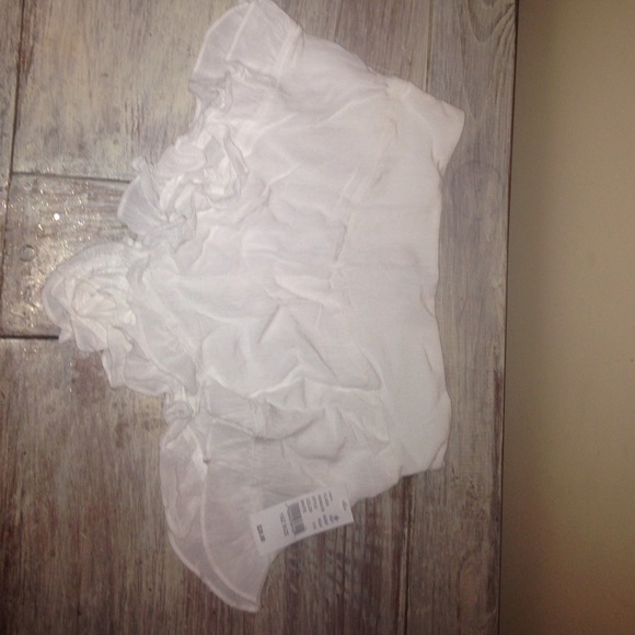 White flowy shorts. PLEASE BUY.