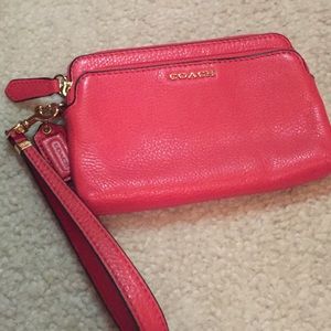 BRAND NEW COACH WRISTLET WALLET
