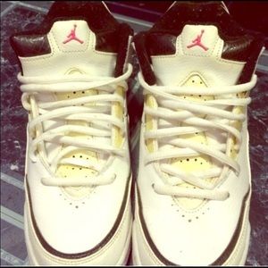 Retro pink/white jordans