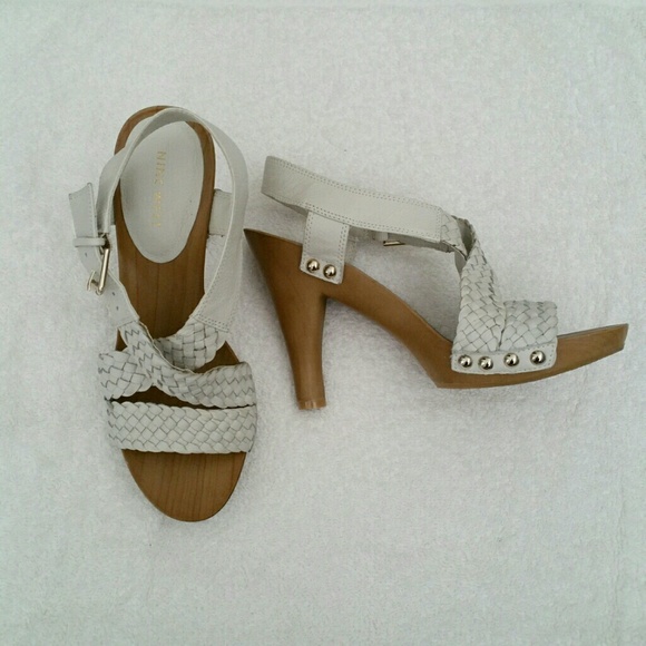 Nine West Shoes - Nine West white leather heels