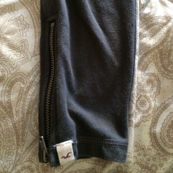 Hollister Leggins - Picture 3 of 4