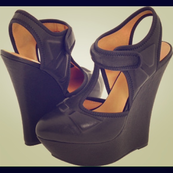 LAMB by Gwen Stephanie wedgies