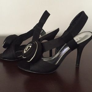 White House/ Black Market - Flowered Stiletto