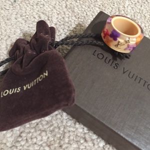 Louis Vuitton ring