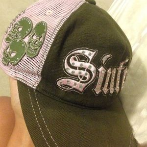 Sinful snap-back 😍😍