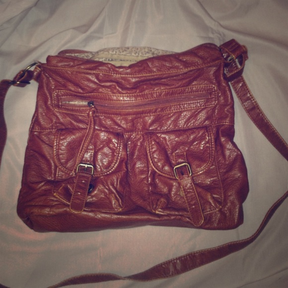 Cross body hobo bag