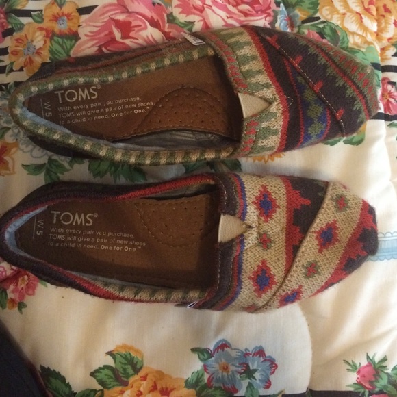 Toms - Picture 1 of 3