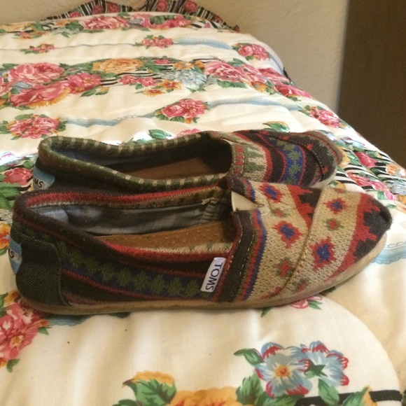 Toms - Picture 2 of 3