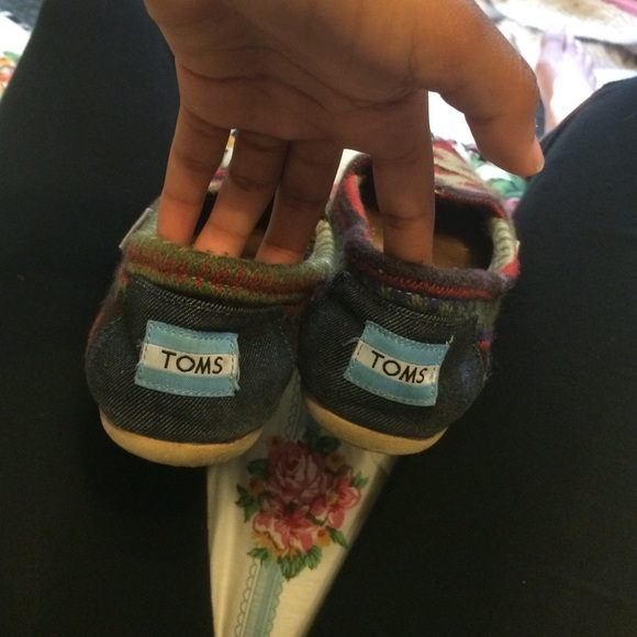 Toms - Picture 3 of 3