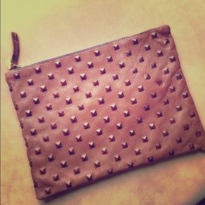 Clare V. flat clutch