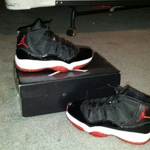 Bred 11's  .