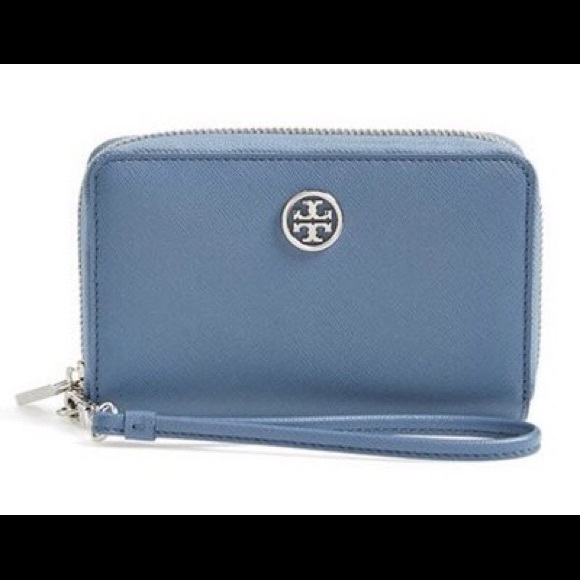 Tory Burch Handbags - TORY BURCH Robinson Smartphone Wallet Wristlet NEW