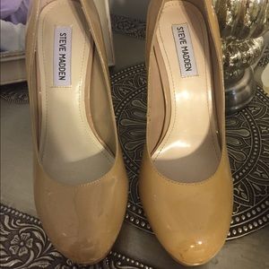 Steve Madden nude pumps