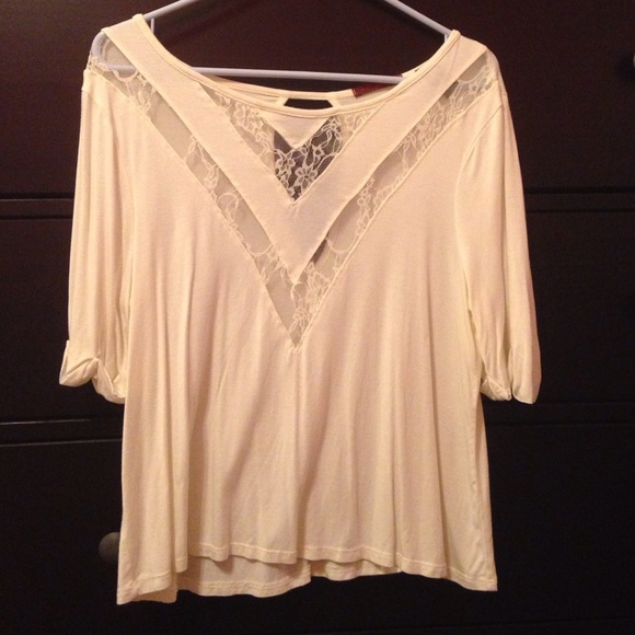 Buckle top