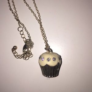 Cupcake necklace