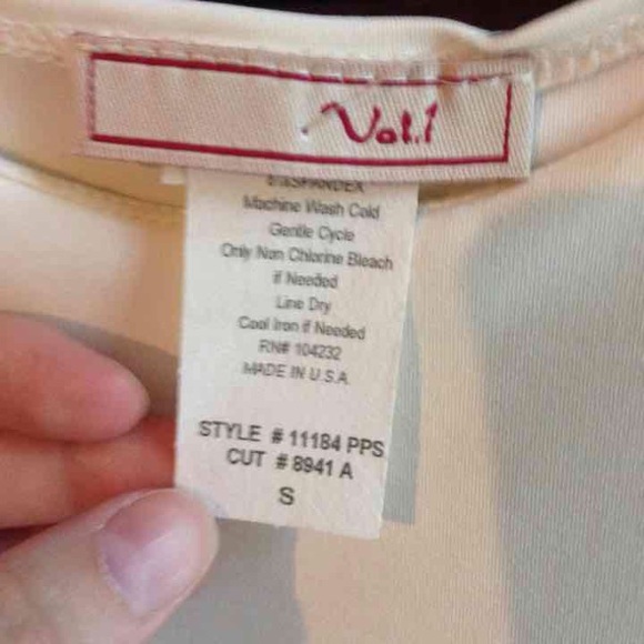 ☁️NWT White Tank S☁️ - Picture 4 of 4