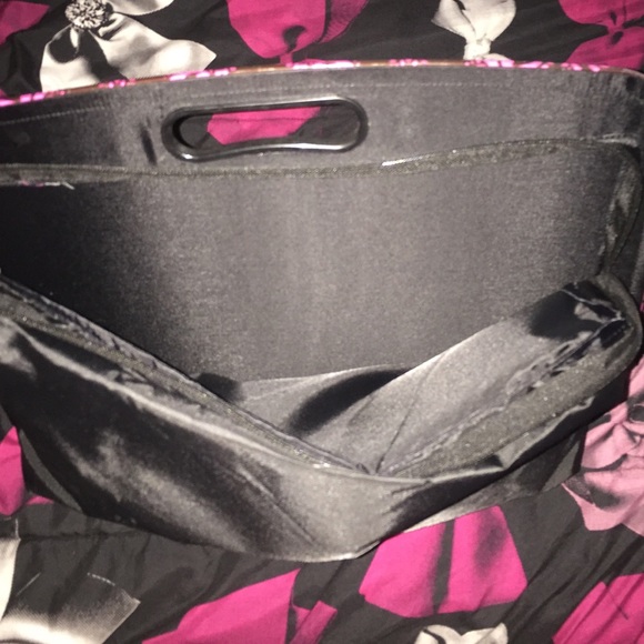 Laptop carrier and leg rester - Picture 3 of 3