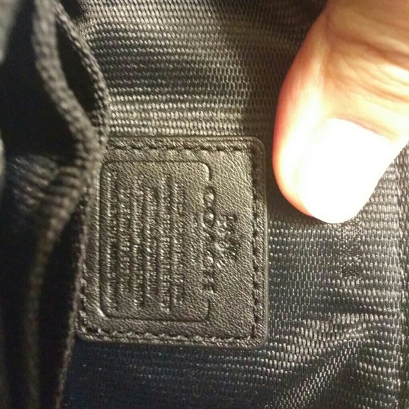 Authentic Coach wristlet - Picture 4 of 4